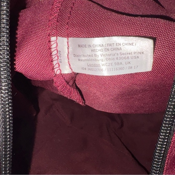 VICTORIAS SECRET PINK DUFFLE BAG 2017 - Picture 5 of 10